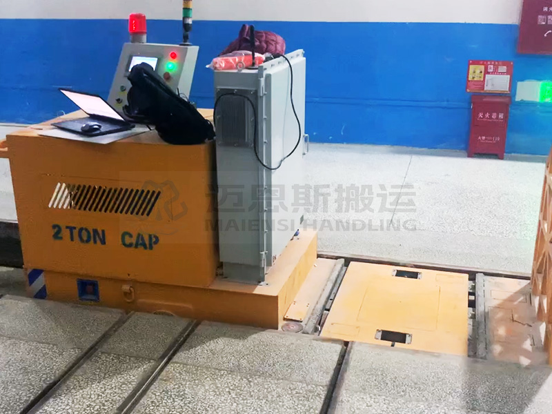 某化纖廠RGV自動(dòng)化軌道車(chē)使用現(xiàn)場(chǎng)